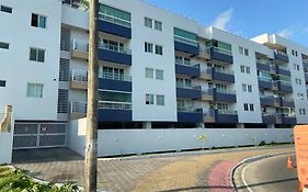 Bela Hospedagem - Pé na areia no Bessa, 02 suites, wifi - Vista piscina e mar